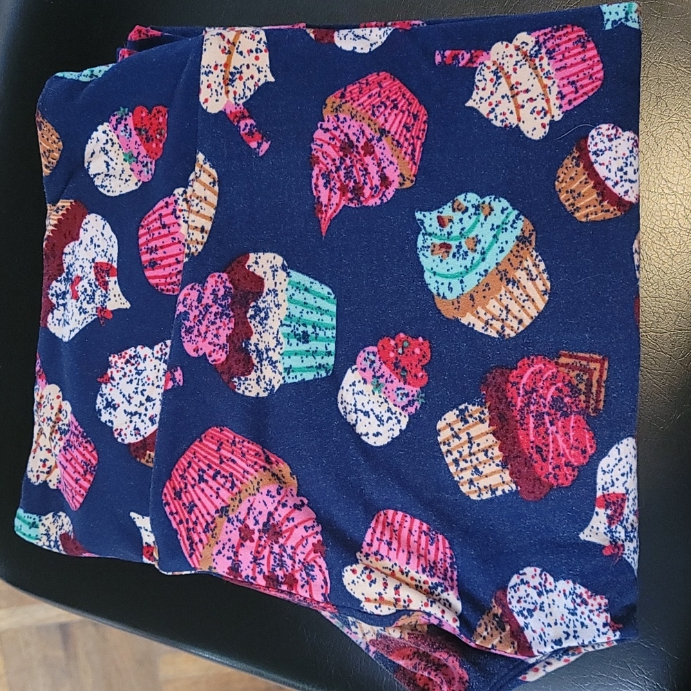 Lularoe Tall and Curvy Cupcake leggings